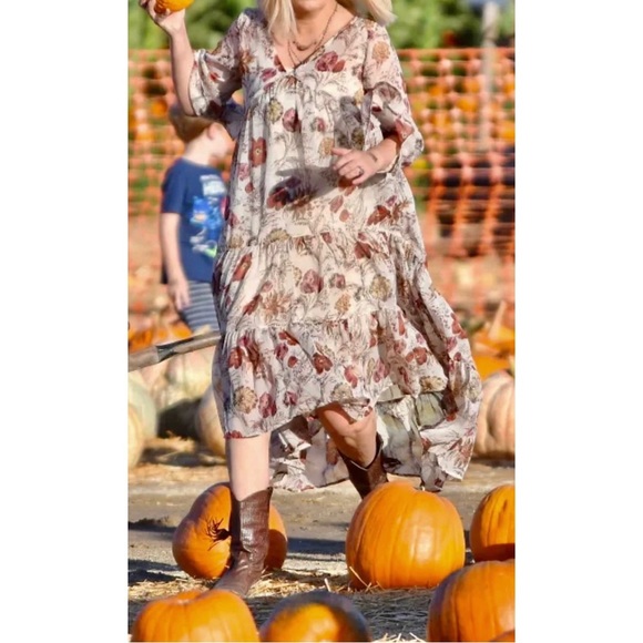 MOSSIMO IVORY FLORAL TIERED DRESS - Picture 13 of 13